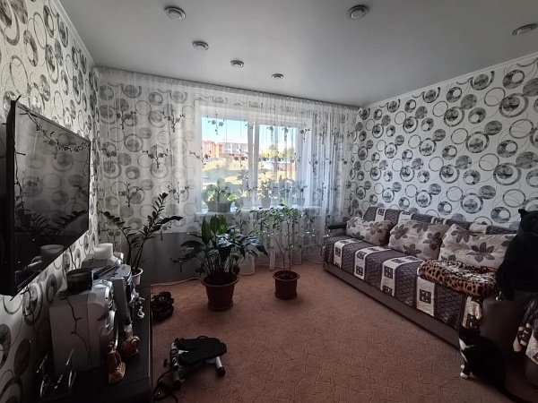 3-к квартира, 60 кв.м., Правый берег, Карла Маркса, 43